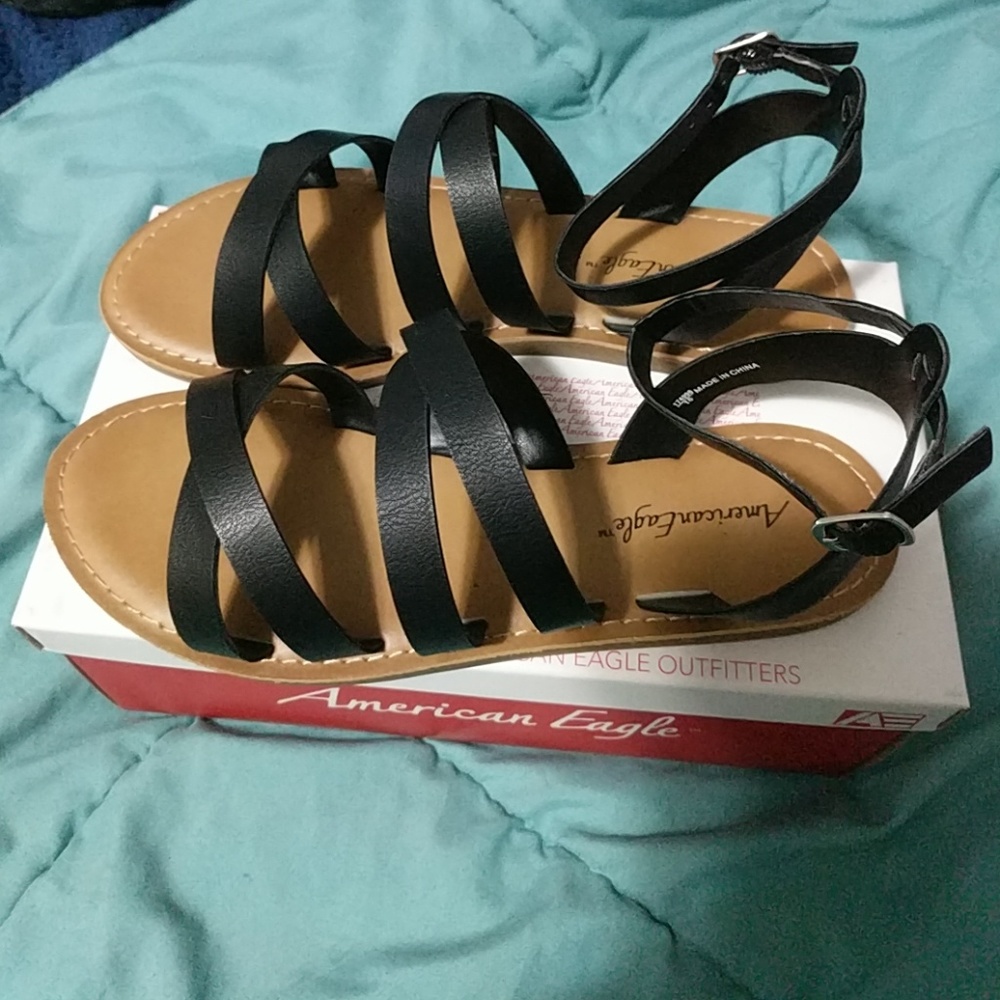 American Eagle sandles
